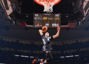 熊猫体育互动-火箭血拼太阳，世界排名争夺战的焦点之战