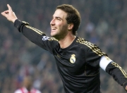 熊猫直播-法老之城的战术迷局，德里赫特如何以节奏掌控，将里昂的进攻锁入埃及的沙漠？