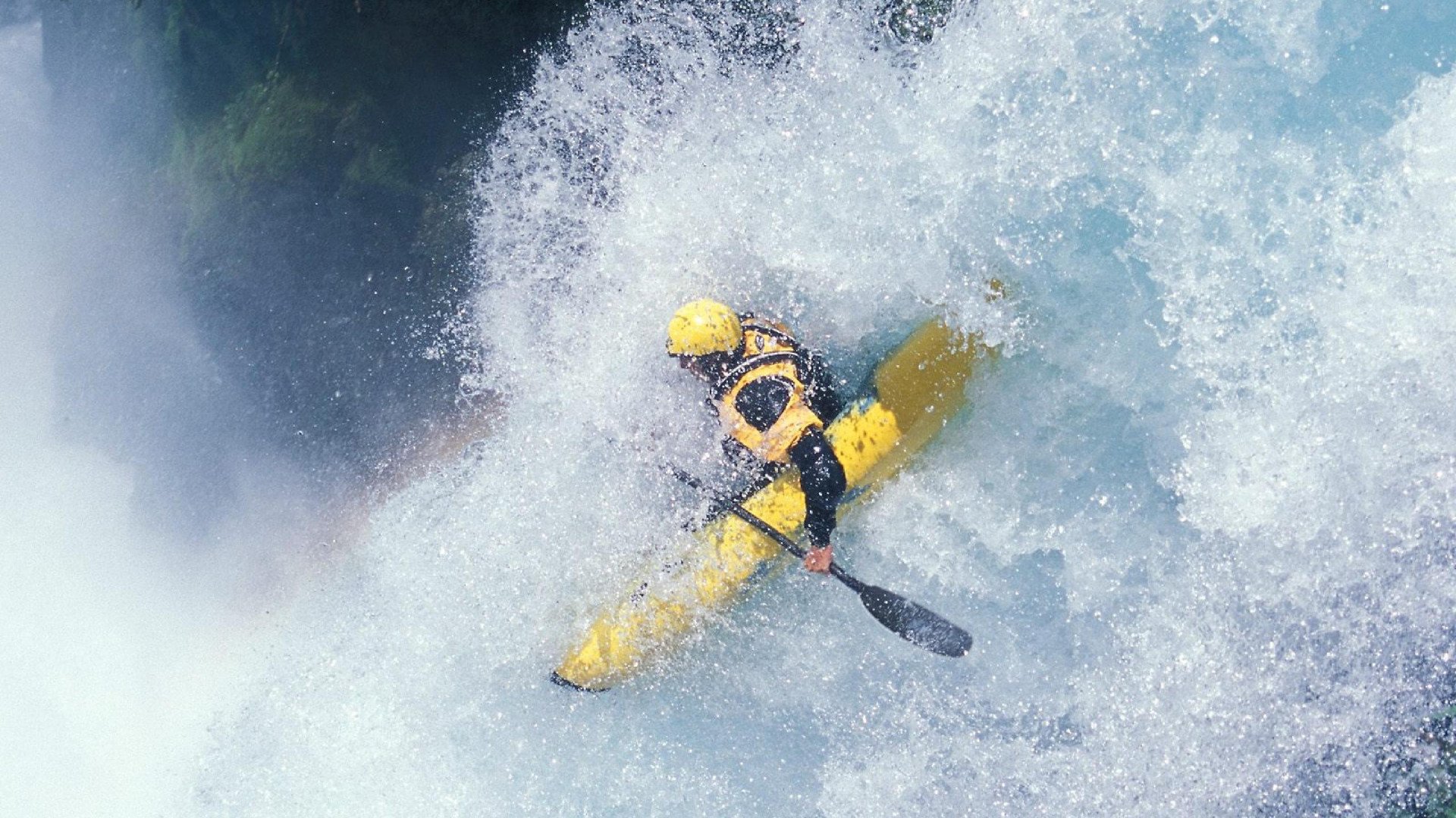 赛道上的逆转史诗，阿斯顿马丁绝杀梅赛德斯，维斯塔潘惊艳四座